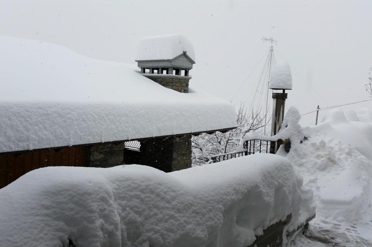 Suite Del Villaggio Sarre Exteriér fotografie