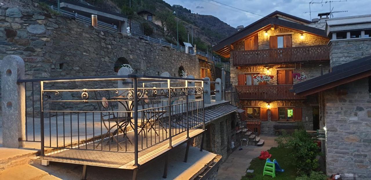 Suite Del Villaggio Sarre Exteriér fotografie